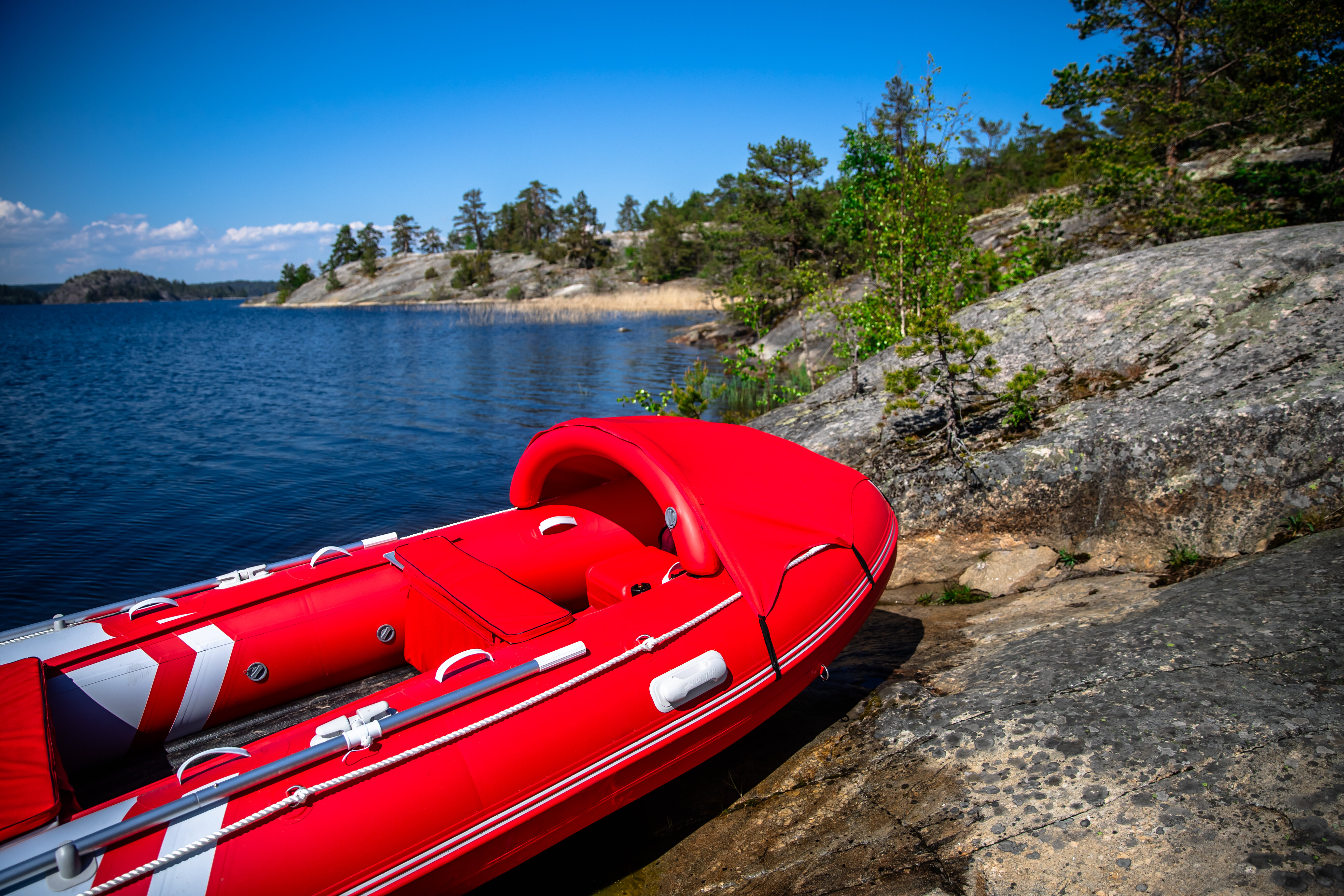 Какие аксессуары нужны для комфортной рыбалки на ПВХ-лодке?